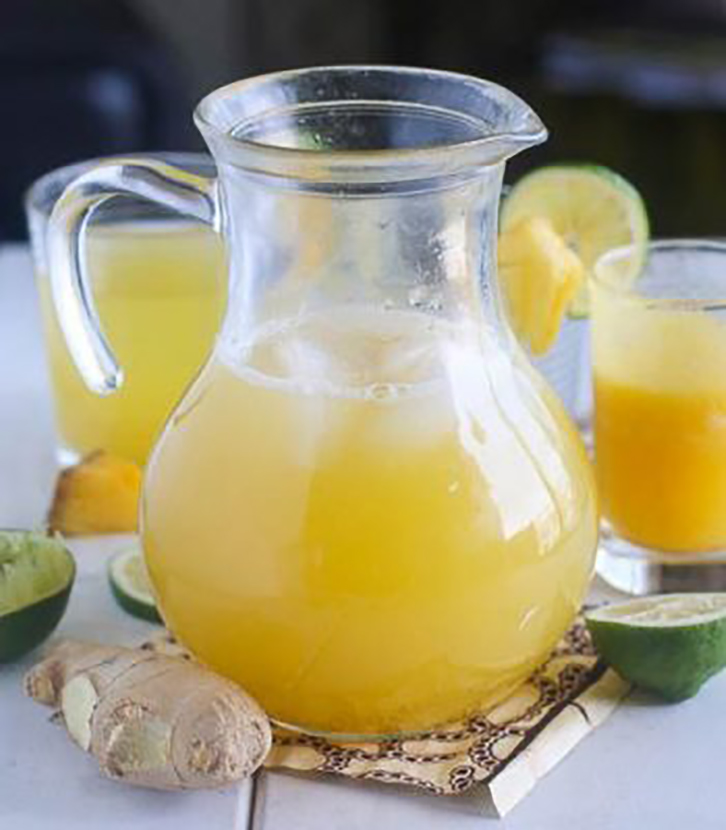 Zumo de jengibre, piña y limón