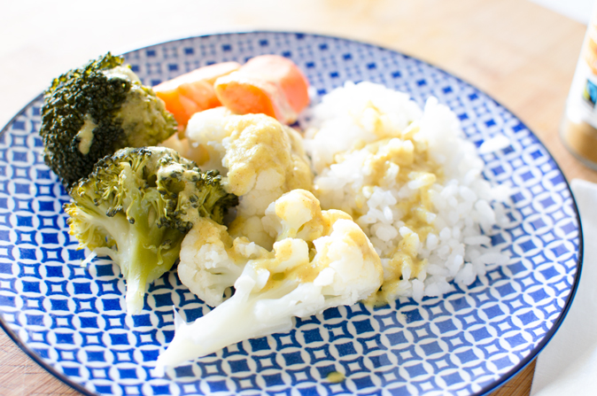 Verduras con salsa de coco y curry