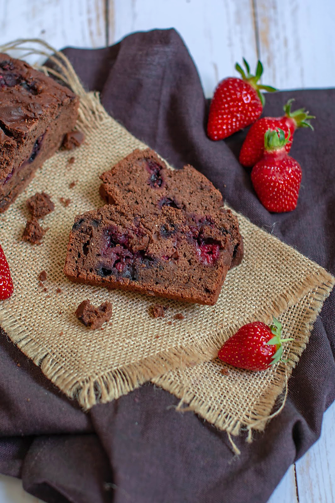Pastel Fondant Chocolate Frutas Rojas
