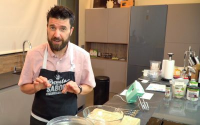 Video receta Brownie Tremendo de café, anacardos y canela